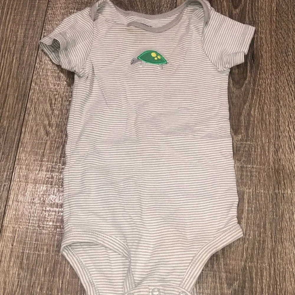 Baby Onesies Set Size 12-18M Set of Baby Rompers with Graphic Designs 4 pieces
